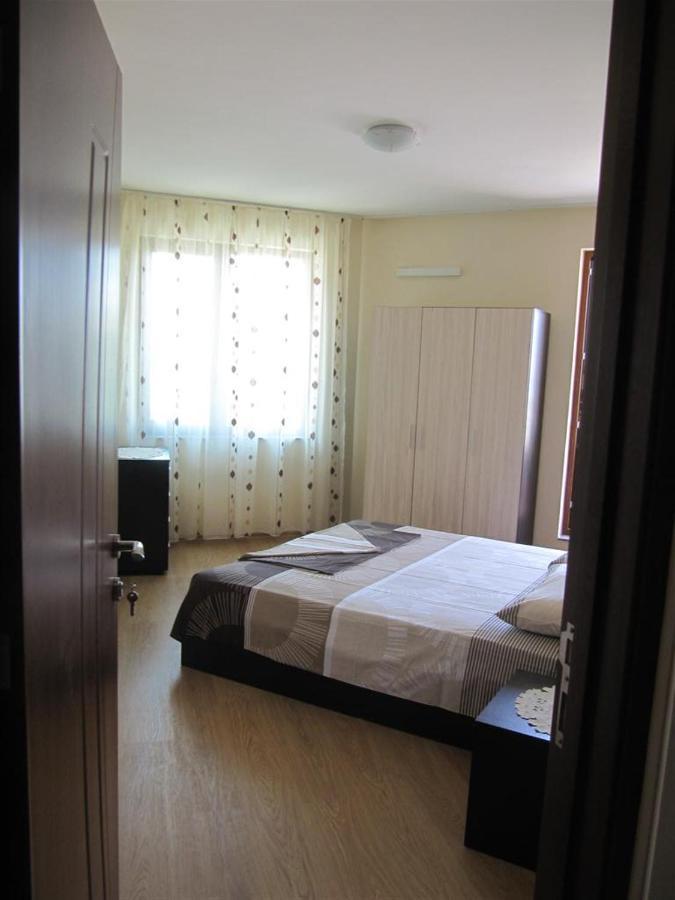 Rayski Zalez Pomorie Exterior photo